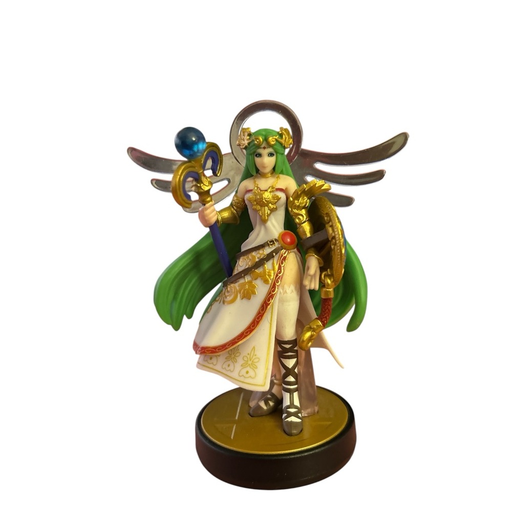 Palutena Green and Gold Amiibo